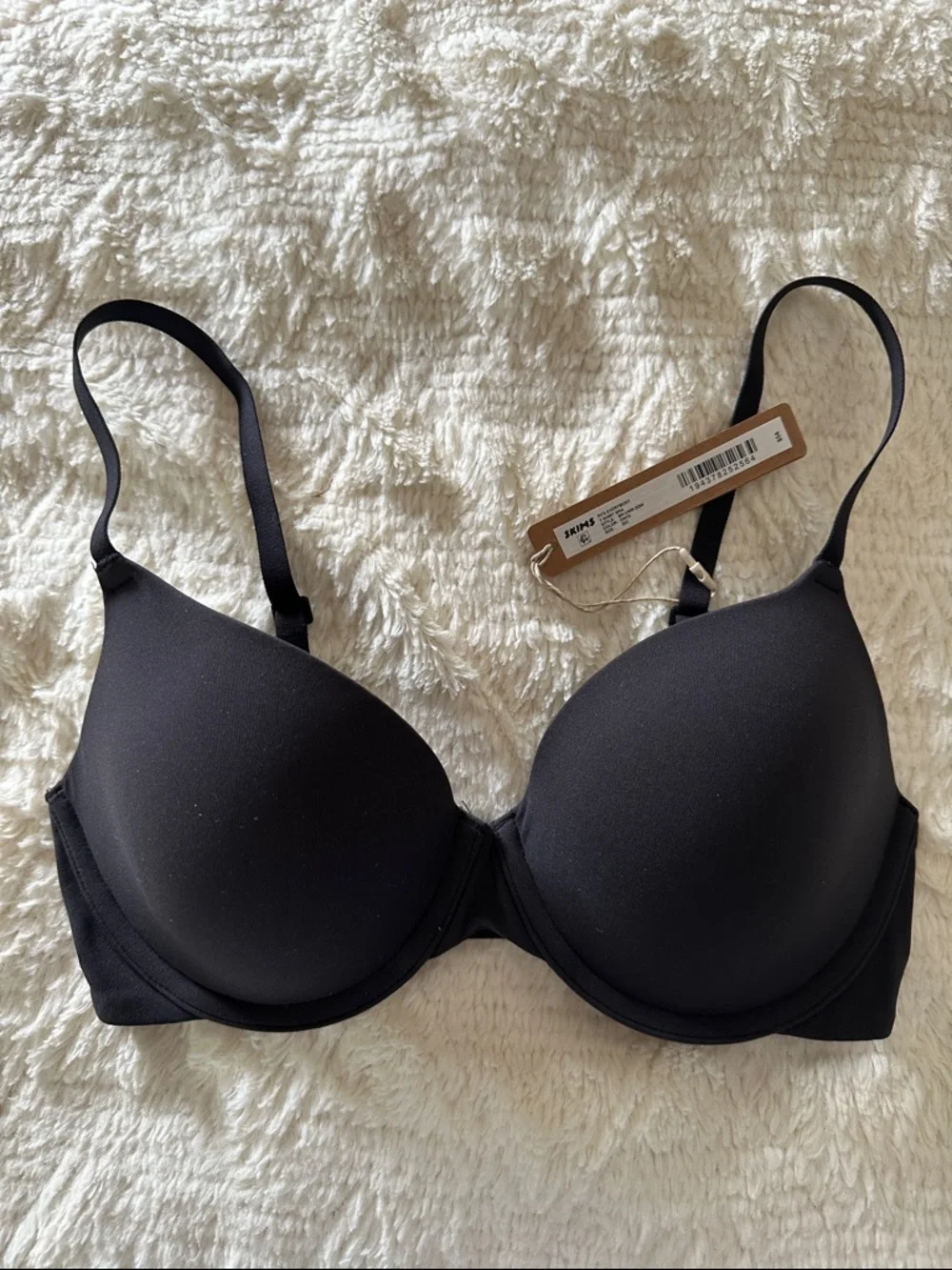 SKIMS Fits Everybody Smooth Molded T-Shirt Bra - Picture 1 of 2